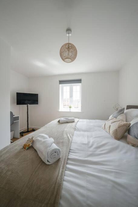 Stylish 2-Bed Home - For Company Contractor And Leisure Stays - Nec, Airport, Hs2, Contractors, Resort World Μπέρμιγχαμ Εξωτερικό φωτογραφία